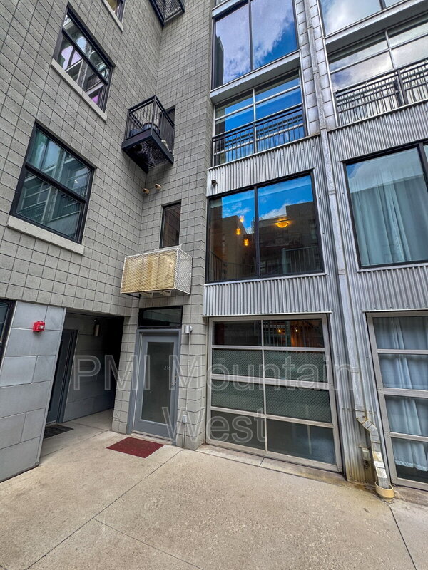 Building Photo - 360 W Broadway