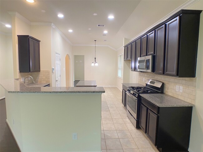 Building Photo - 27519 Gracefield Ln