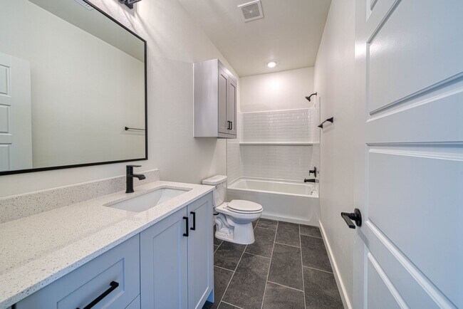 Building Photo - Beautiful New Construction Home in Edmond/Oklahoma City