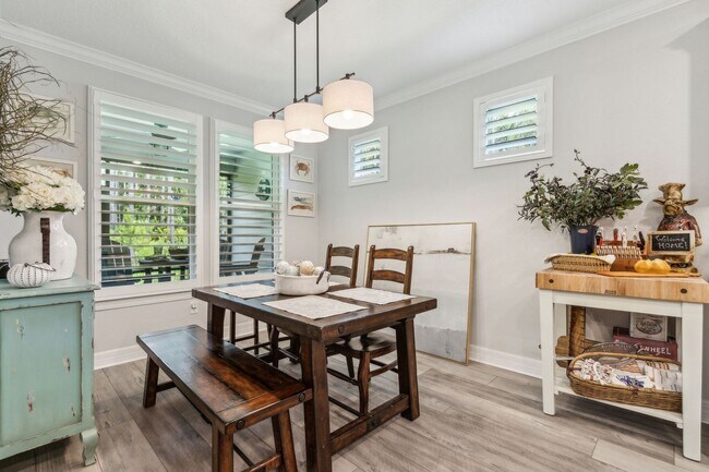Building Photo - Discover the Ideal 55+ Lifestyle in Your N...