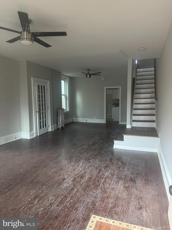 Building Photo - 641 Astor St