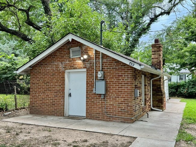 Primary Photo - One bedroom Home near Kellogg!