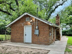 Building Photo - One bedroom Home near Kellogg!
