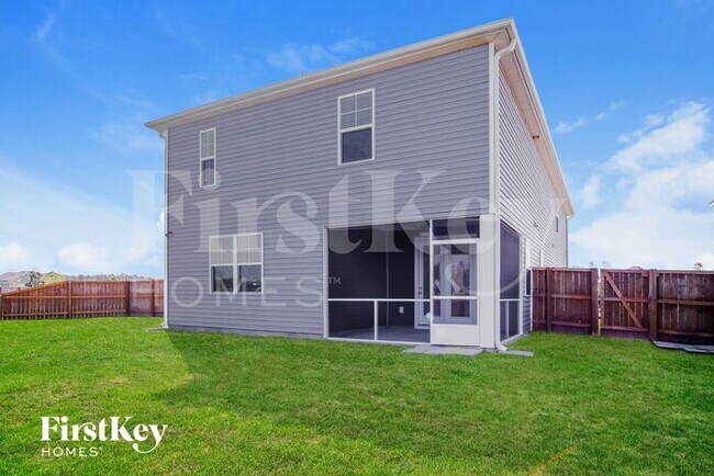 Building Photo - 216 Rhodes Ct