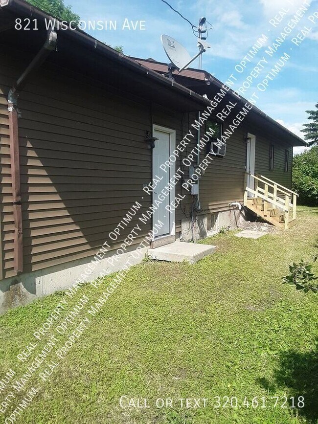 Building Photo - 821 Wisconsin Ave