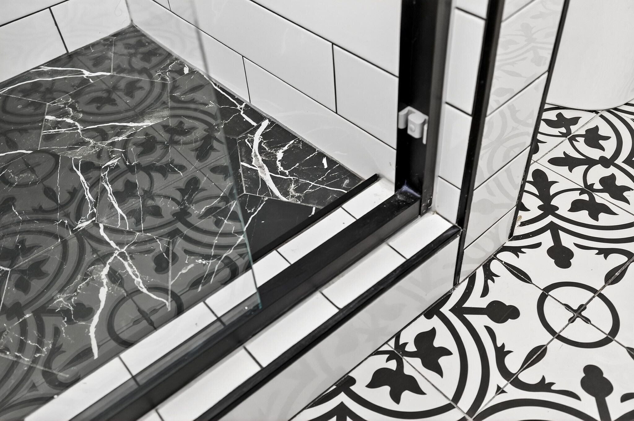 Building Photo - 3326 E Overlook Rd