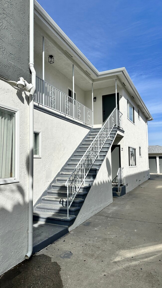 Building Photo - San Pedro