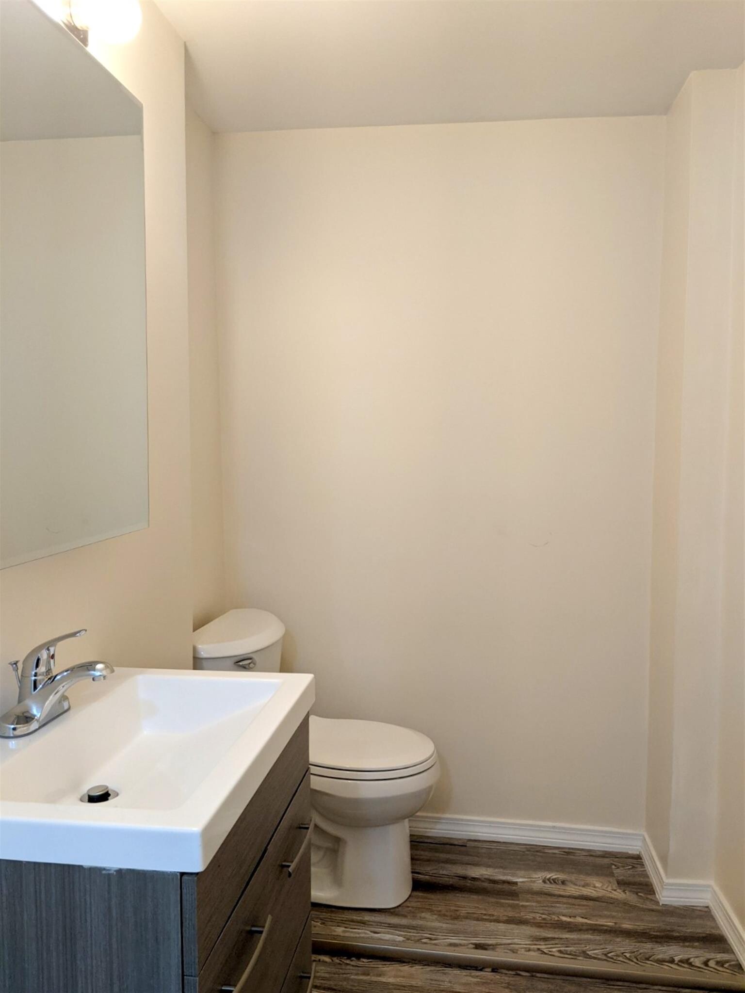 Building Photo - 21 Thorndike St