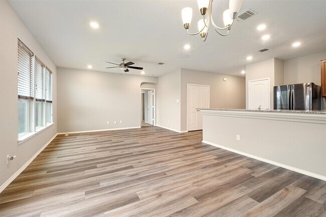 Building Photo - 12401 Franklin D Roosevelt St