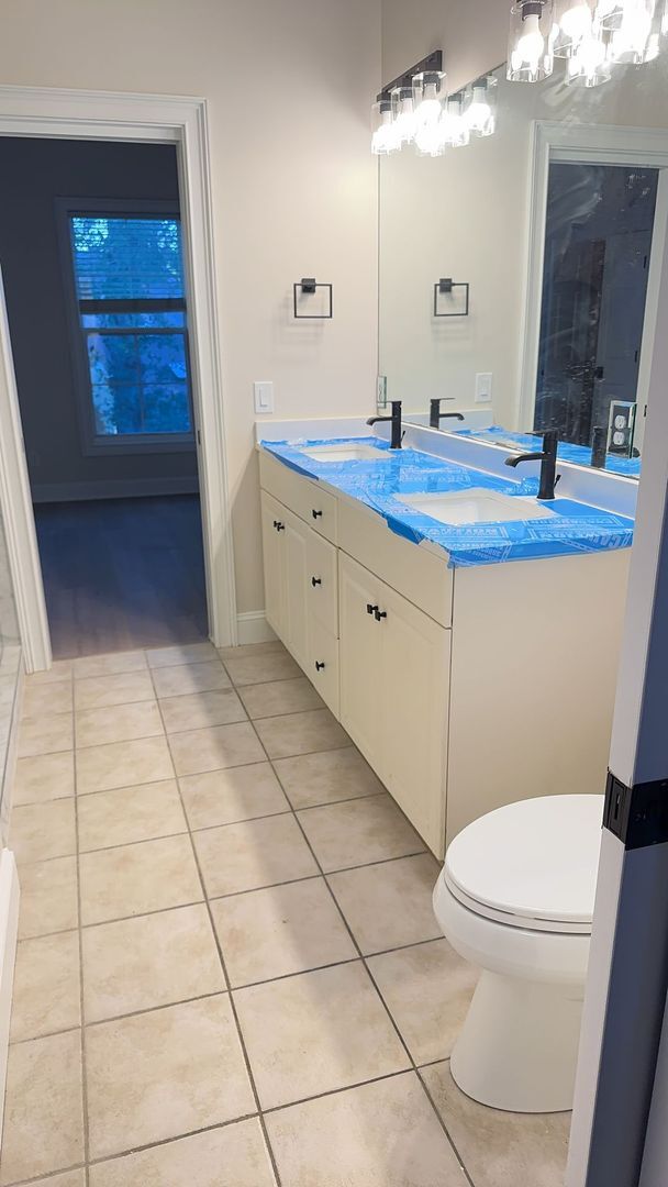 Building Photo - Newly Remodeled Home- Mid-Island Hilton Head