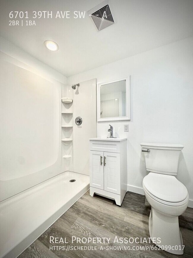 Building Photo - 6701 39th Ave SW