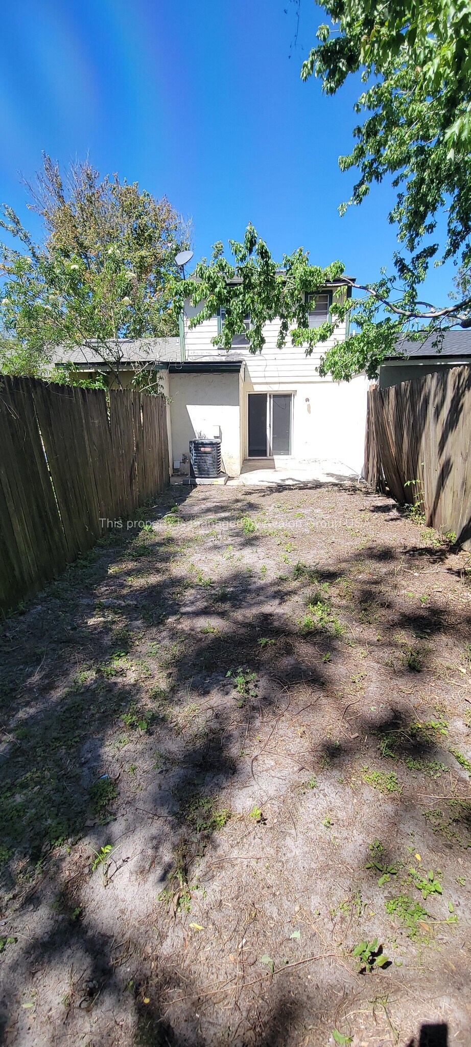 Building Photo - 2648 Sunrise Village Dr