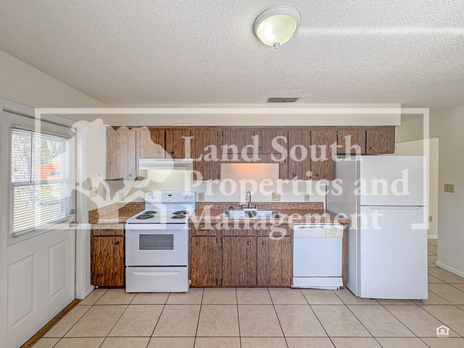 Building Photo - 1701 King Ave