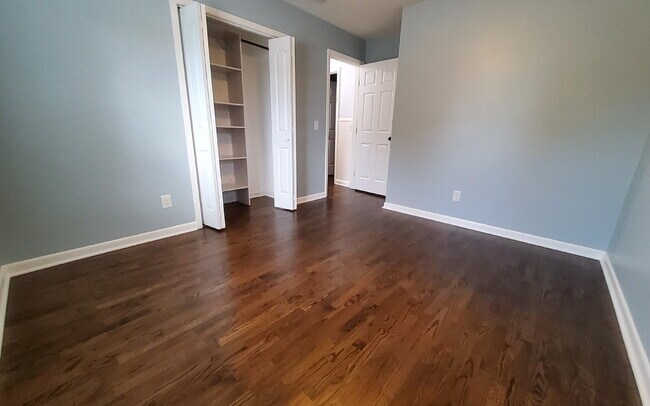 Building Photo - "Charming 3-Bed Oasis with Granite Touches & Cozy Fireplace on Spartan Road!"