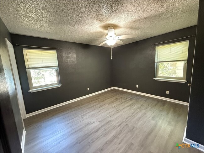 Building Photo - 809 Michelle Dr