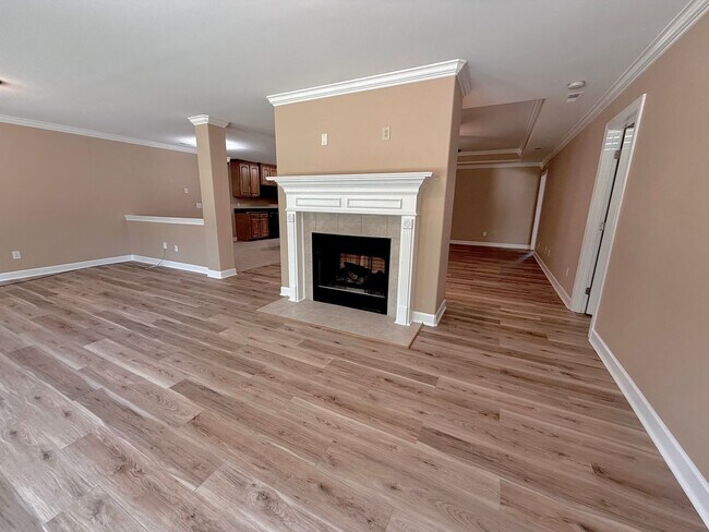 Building Photo - Beautiful 4-Bedroom Home in a Prime Location!