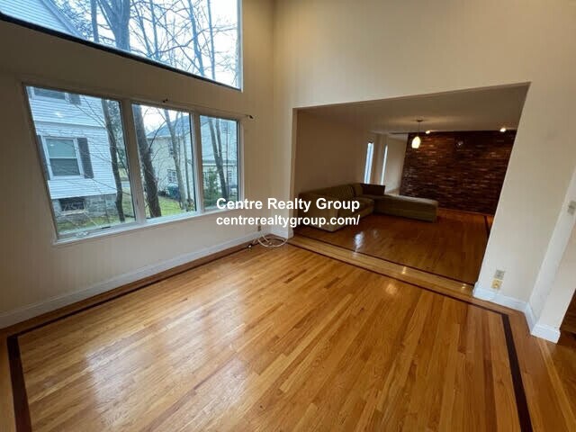 Building Photo - 184 Austin St