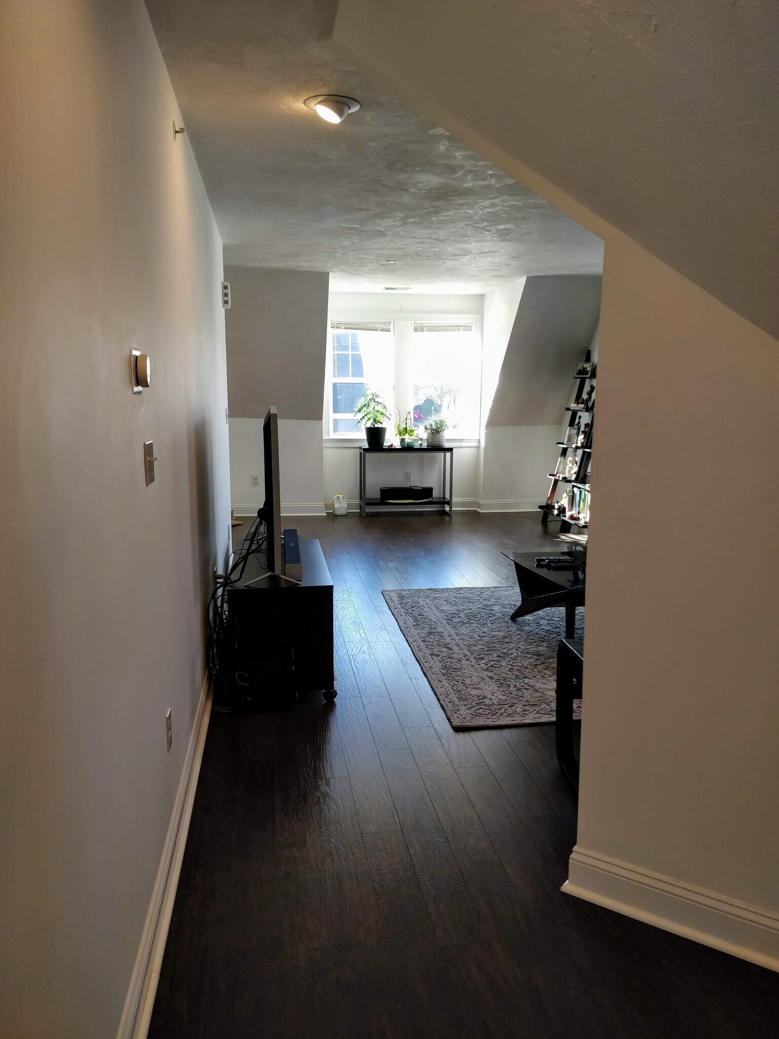 Building Photo - 74 Elm St