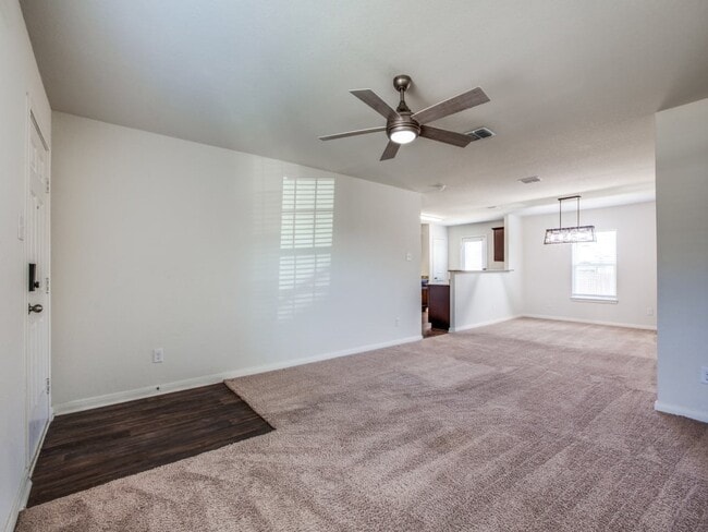 Building Photo - 6528 Chevlar Pass