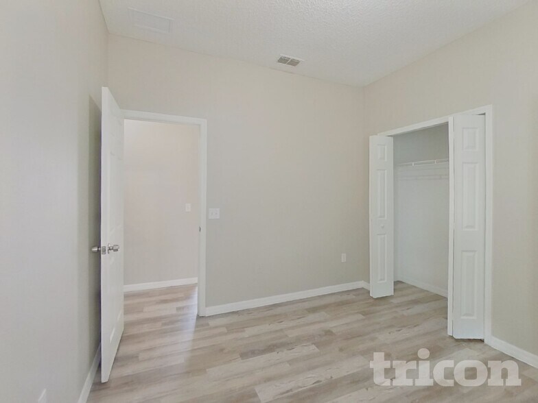 Building Photo - 229 Beckenham Dr