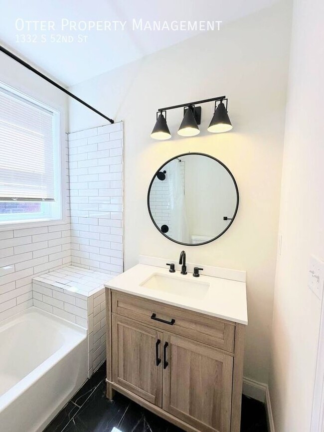 Building Photo - 1332 S 52nd St