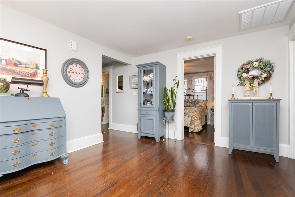 Building Photo - 83 Orange St