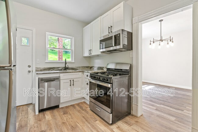 Building Photo - 2723 Kingwood St
