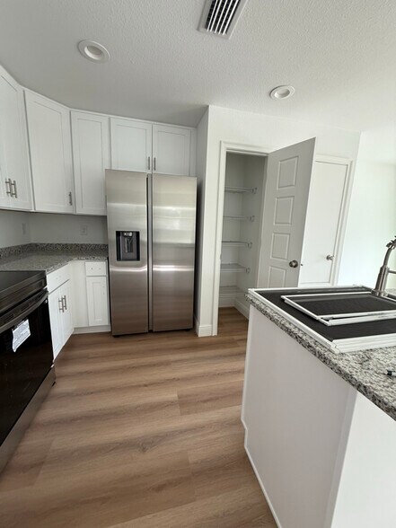 Building Photo - 16888 SW 61st Cir