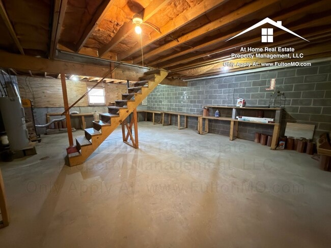 Building Photo - 1904 Springdale Ct