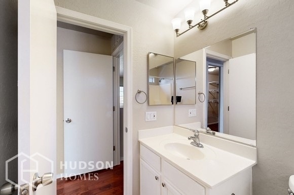 Building Photo - NOW AVAILABLE! - 12541 W Bloomfield Rd, El...