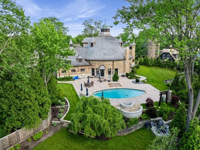 Building Photo - 570 Hathaway Cir