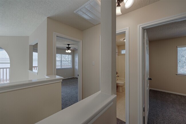 Building Photo - 1815 Tickner St