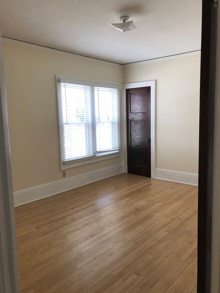 bedroom - 2473 N Frederick Ave