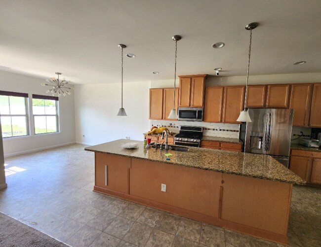 Building Photo - 2041 Leeds Ln