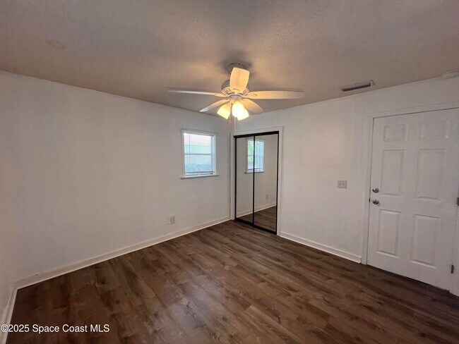 Building Photo - 279 Fernandina St NW