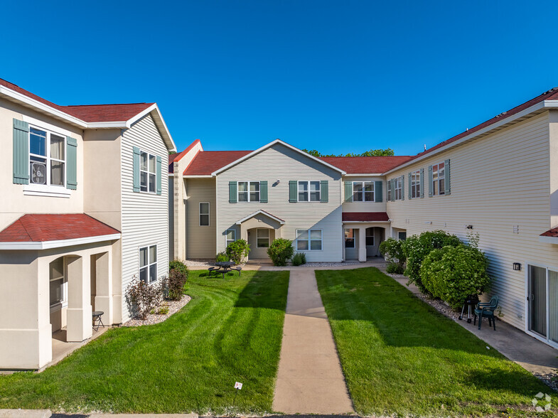 Building Photo - University Townhomes