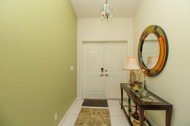 Building Photo - ** 4 BED-3 BATH PRIVATE SINGLE FAMILY POOL...