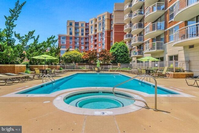 Building Photo - 1200 Braddock Pl