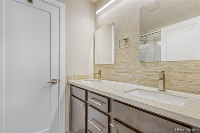 Building Photo - 7731 S Spruce St