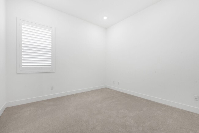 Building Photo - 408 Treble: Modern 4BR + Loft in Great Park, Irvine