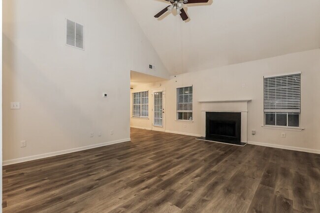 Building Photo - 1427 Isleworth Cir