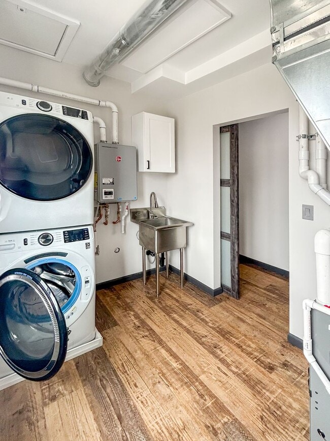 Building Photo - 101 E Lincoln Ave