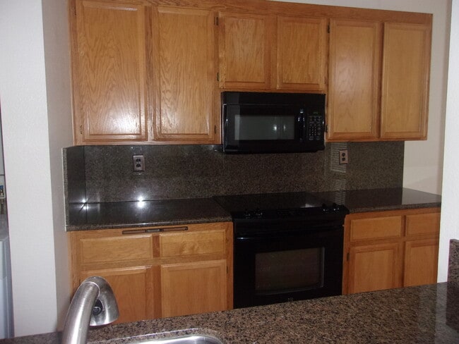 Building Photo - Cambridge Estates