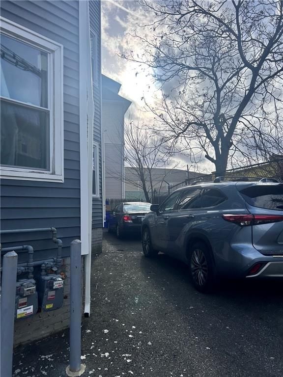 Building Photo - 306 Potters Ave