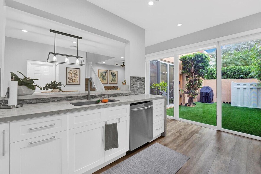 Building Photo - 1546 Yellowheart Way