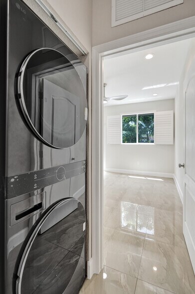 Building Photo - 62 NE 26th St