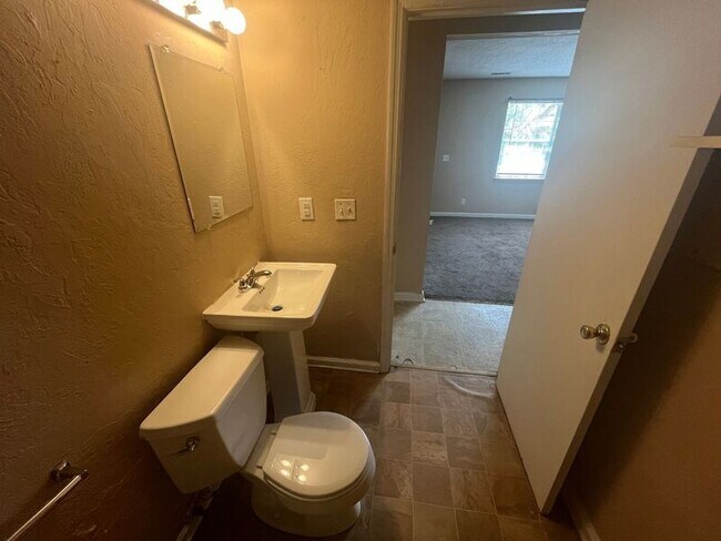 Building Photo - 716 Marley Way