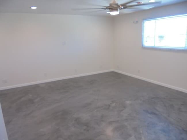Building Photo - Great Rental