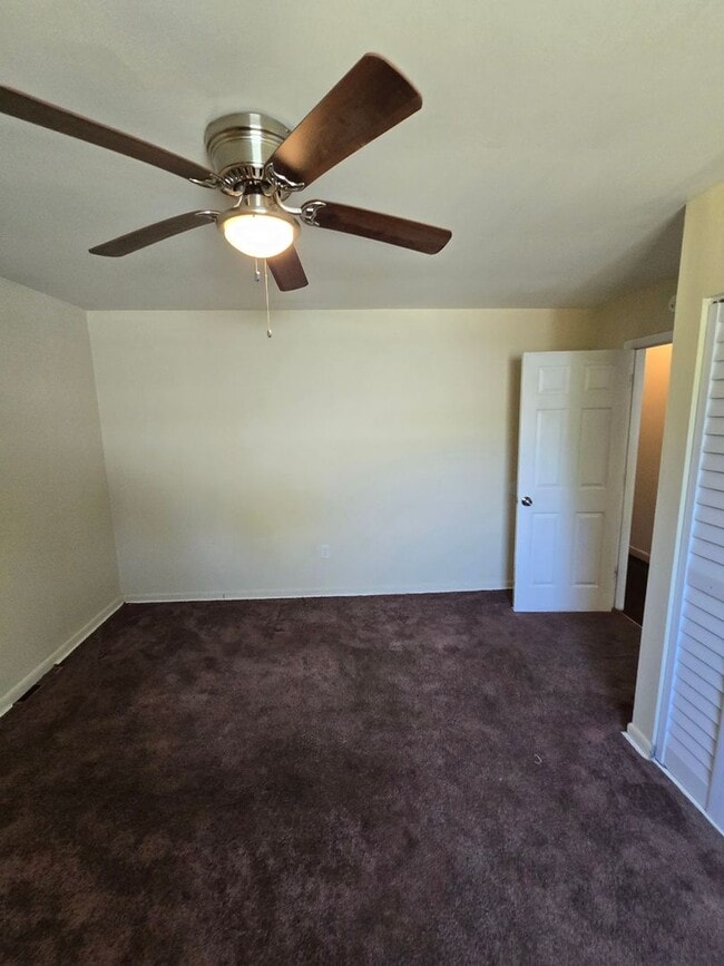 Building Photo - 3 bedroom home in Petersburg