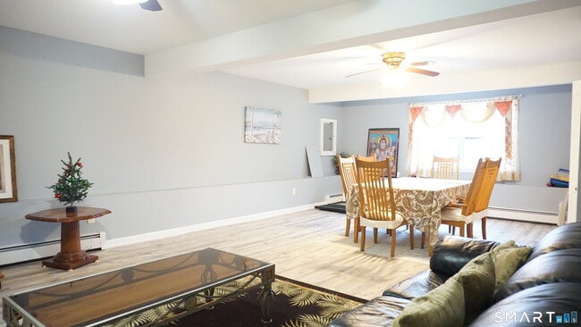 Building Photo - 256 Brewster Rd